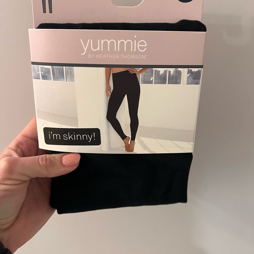 Yummie by Heather Thomson Black Leggings Full-Length Form-Fitting